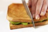 アボカドとツナとキュウリのサンドイッチの作り方5