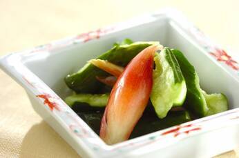 キュウリとミョウガの甘酢