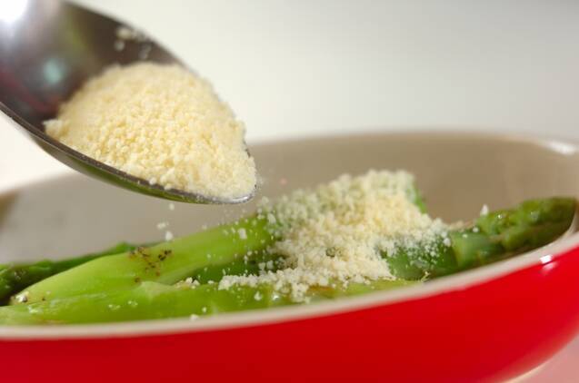 アスパラのチーズ焼きの作り方の手順2