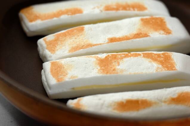 ハンペンの磯辺チーズ焼きの作り方の手順2