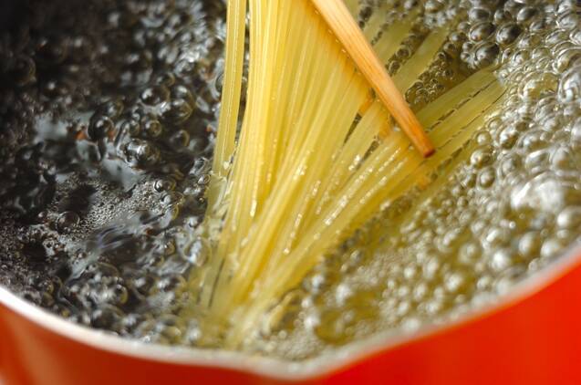 スパゲティーサラダの作り方の手順1