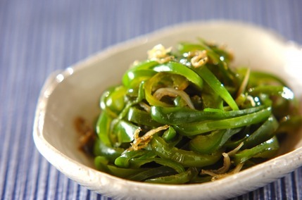 材料二つ！ピーマンの炒め物 大量消費にオススメ by杉本 亜希子さん