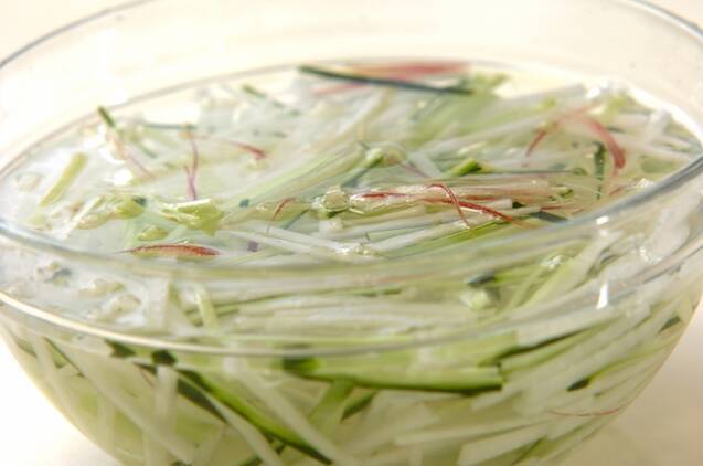 大根の梅らっきょう和えの作り方の手順2