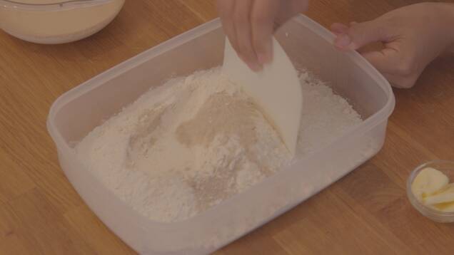 作り置きできる「基本の生地」から焼く5種のパンの作り方の手順2