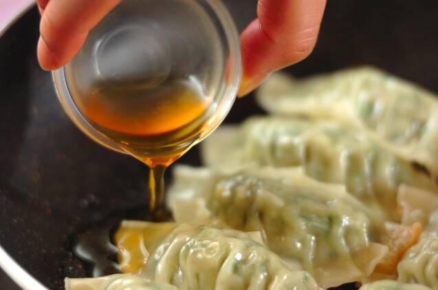 焼きキャベツ餃子の作り方の手順8