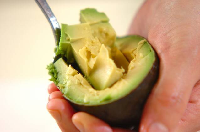 アボカドカレー春巻きの作り方の手順1