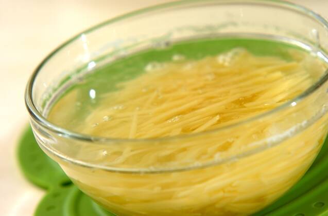 ジャガイモと昆布の和え物の作り方の手順1