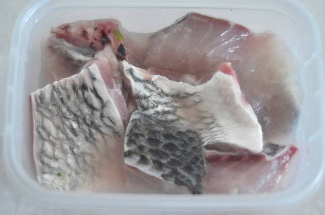 鯛の唐揚げ　新玉パセリソースの作り方の手順2