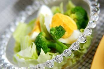 ブロッコリーのサラダ
