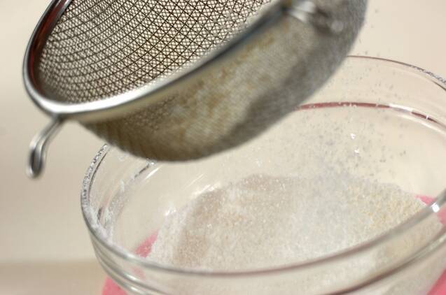 マンゴーロールケーキの作り方の手順3