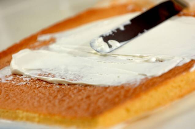 マンゴーロールケーキの作り方の手順12