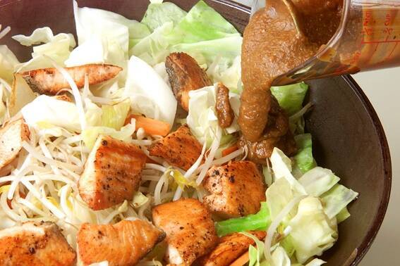 フライパンでお手軽に！鮭のちゃんちゃん焼きの作り方の手順9