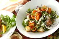 サーモンとバゲットのサラダ