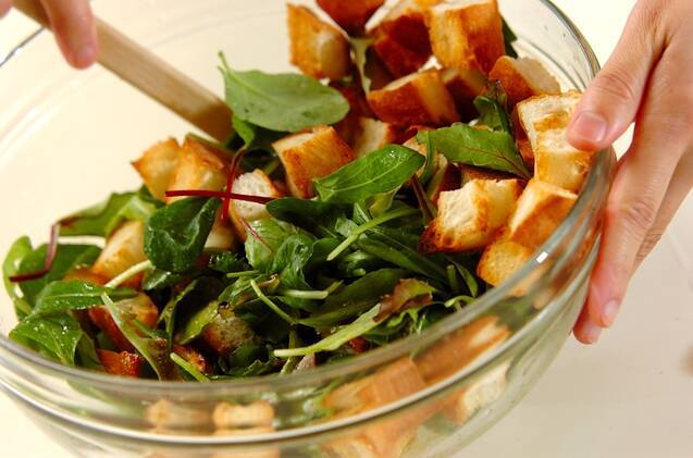 サーモンとバゲットのサラダの作り方の手順5