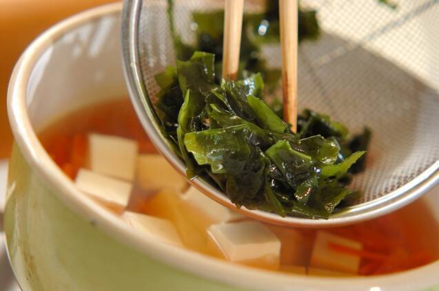 シンプルが一番！わかめスープ 旨み広がる by近藤 瞳さんの作り方の手順4