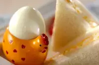 ゆで卵の塩水漬け