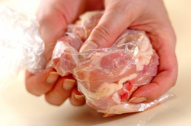 鶏の唐揚げタルタルソースかけの作り方の手順1