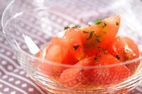 シンプルドレッシングで トマトとバジルのサラダ 副菜 レシピ 作り方 E レシピ 料理のプロが作る簡単レシピ