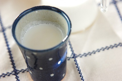 甘酒の牛乳割り