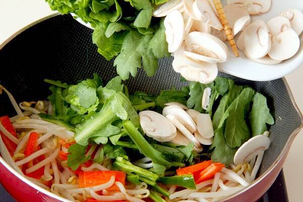野菜炒めの作り方の手順6
