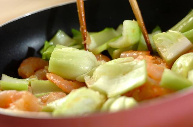 エビの塩炒めの作り方の手順4