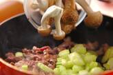 牛肉とセロリの混ぜご飯の作り方2