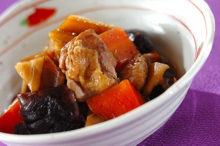 定番常備菜！鶏とレンコンの煮物