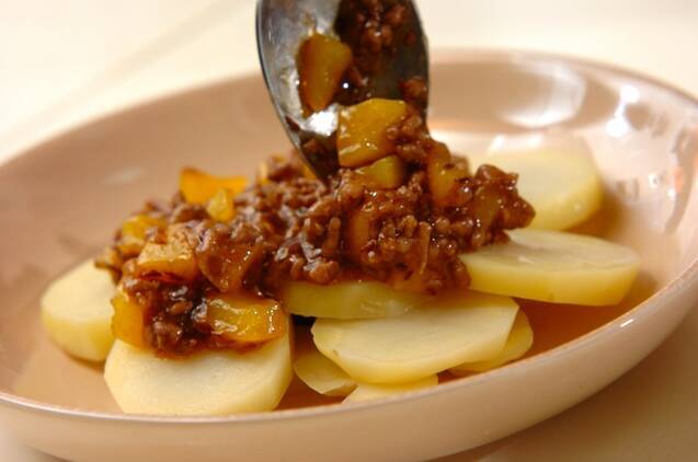 蒸しジャガイモのクミン風味ひき肉あんの作り方の手順4
