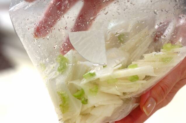 大根の昆布茶和えの作り方の手順1