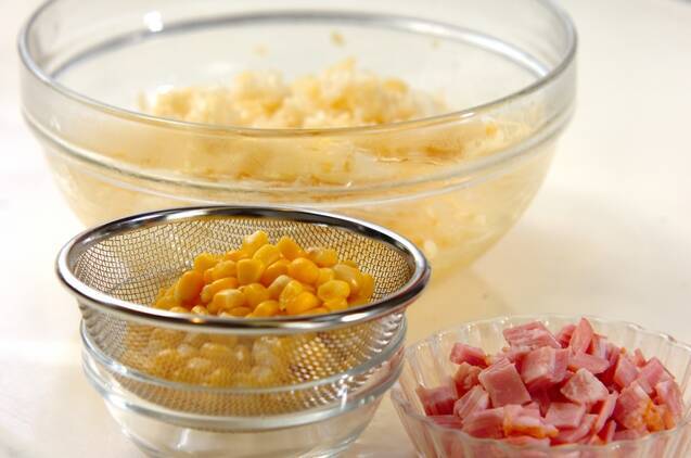 焦がしじょうゆコーンチャーハンの作り方の手順1