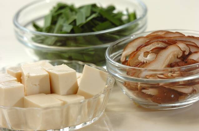 酸辣湯の作り方の手順1