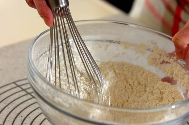 ホワイトベリーのツイストリングパンの作り方の手順2