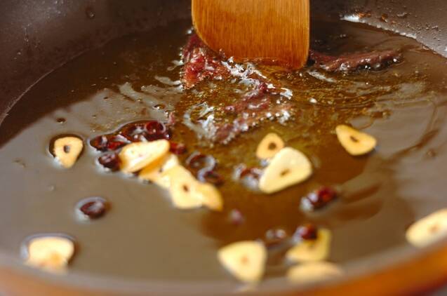 冷製ペペロン・チーノ　アンチョビの香りの作り方の手順3