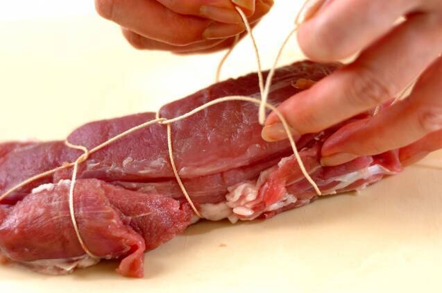 豚ヒレ肉とキャベツの白ワイン蒸しの作り方の手順1