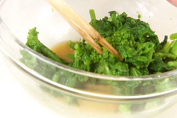 春の定番！菜の花のからし和えの作り方の手順2