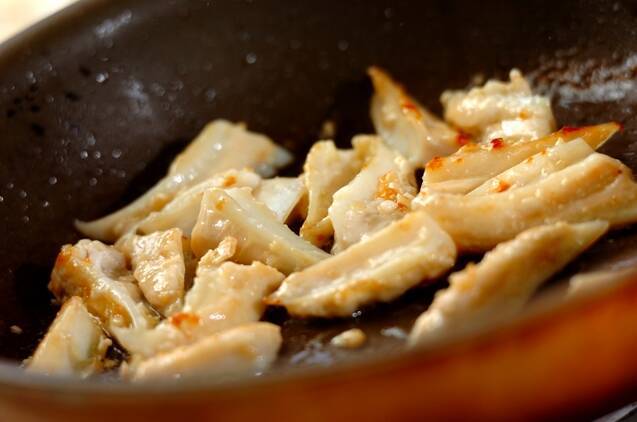 軟骨のガーリック炒めの作り方の手順2
