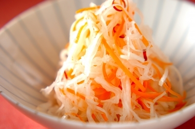 せん切り大根とニンジンの酢の物 副菜 レシピ 作り方 E レシピ 料理のプロが作る簡単レシピ