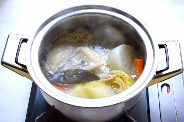 旨味たっぷり手羽先と野菜の塩ポトフの作り方の手順8