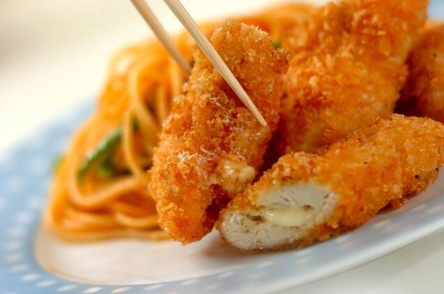 サクサクヘルシー！ささ身とチーズのフライの作り方の手順8