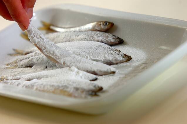 ワカサギの唐揚げの作り方の手順2