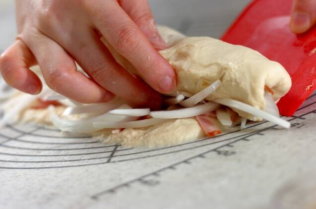 新玉ベーコンブレッドの作り方の手順6