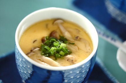 白だしで簡単！シメジのミルク茶碗蒸し