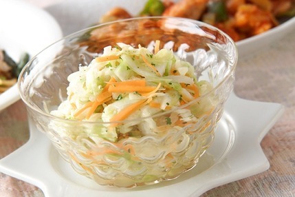 コ－ルスロ－サラダ