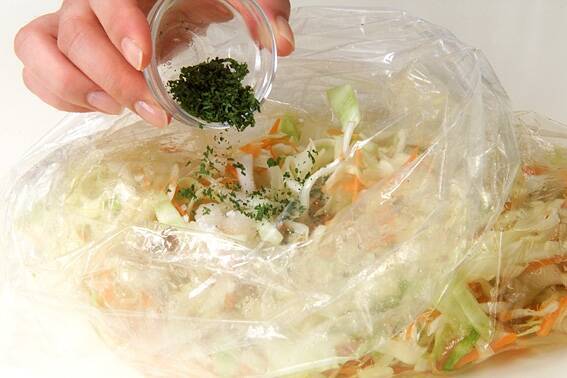 コ－ルスロ－サラダの作り方の手順5