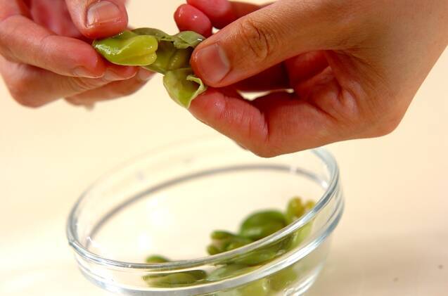 ソラ豆のオイルおにぎりの作り方の手順1