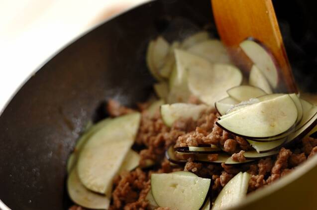 ナスとひき肉のジャージャー麺風素麺の作り方の手順2