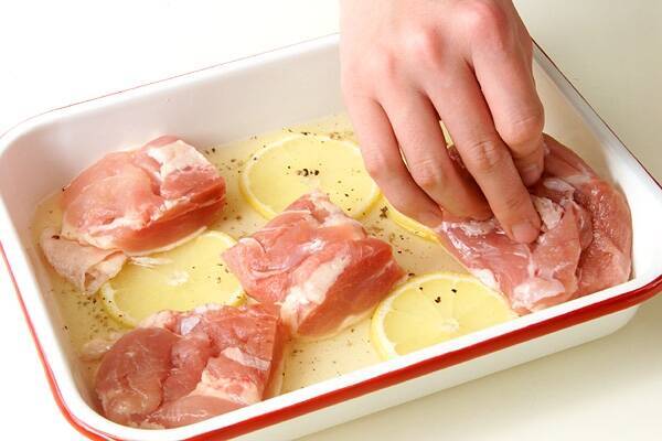 鶏肉のレモン風味焼きの作り方の手順1