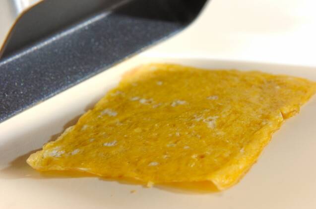 お花卵焼きの作り方の手順3