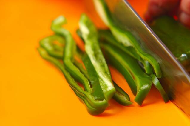 ピーマンのおかか炒めの作り方の手順1