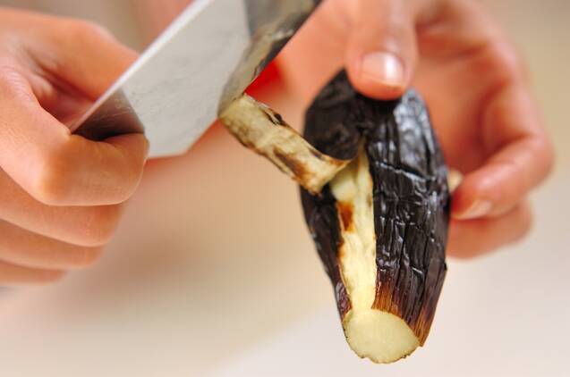 焼きナスのおみそ汁の作り方の手順1